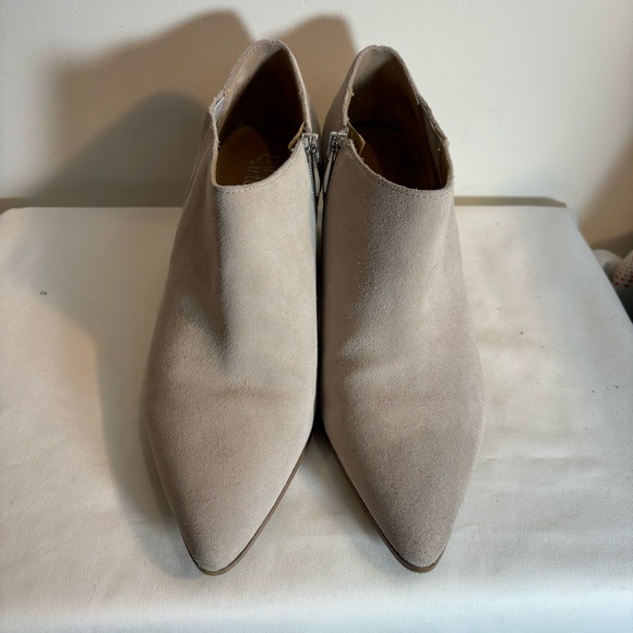 FRANCO SARTO Sz 9 Takoma Booties Low Top Pointy Toes Western Styling Boots - Picture 2 of 11